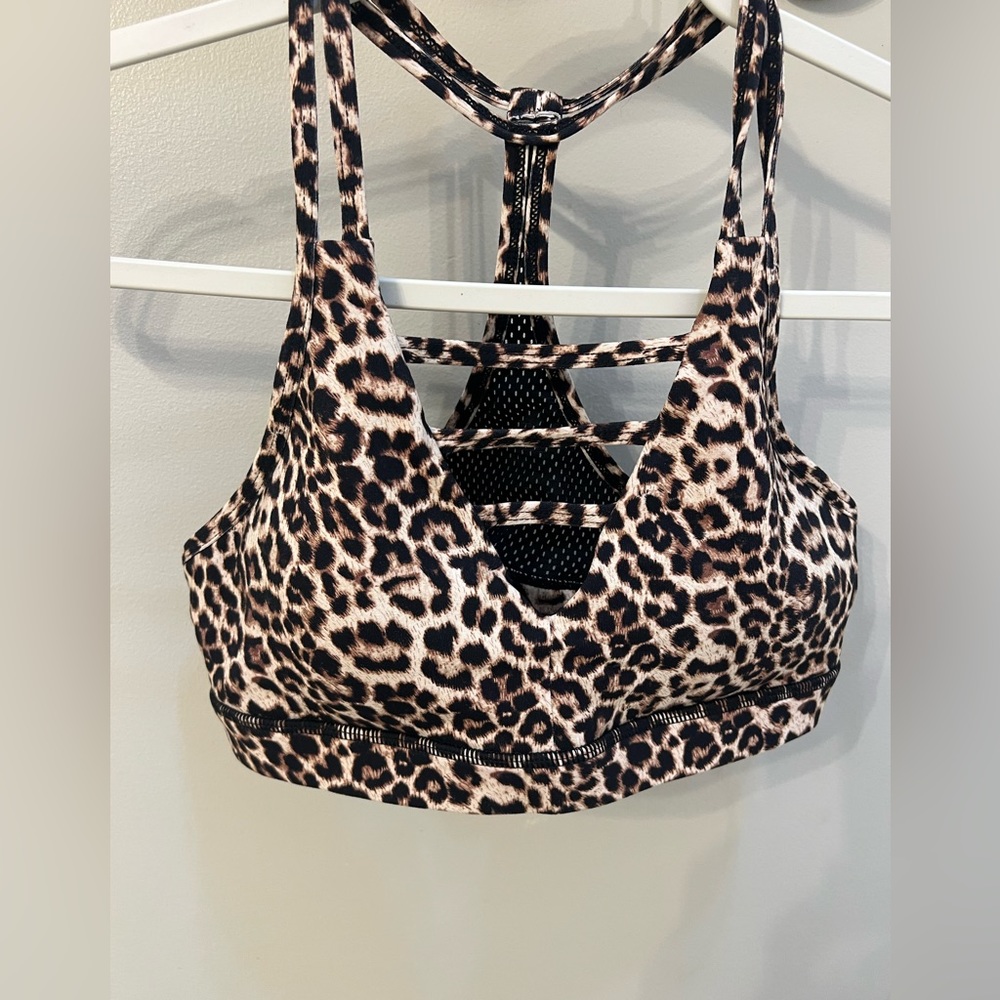 zyia leopard sports bra size Large